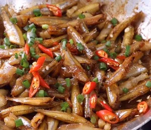 Mekong Delta Small Fish: A Sweet, Boneless Culinary Specialty Loved by City Dwellers - image 1