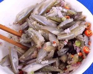 Mekong Delta Small Fish: A Sweet, Boneless Culinary Specialty Loved by City Dwellers - image 0