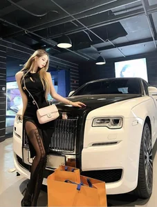 Korean Living Doll Captivates Fans with Luxurious Style - image 0