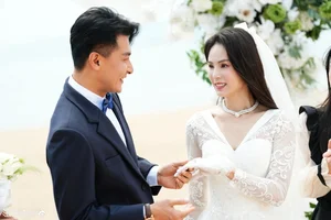 Is 'Little Dragon Girl' Carman Lee Getting Married? - image 3