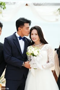 Is 'Little Dragon Girl' Carman Lee Getting Married? - image 4