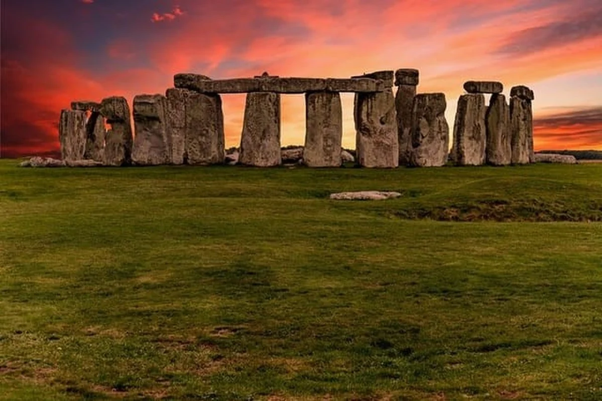 10 Unsolved Ancient Mysteries That Continue to Baffle Modern Experts