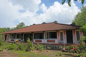 Discover the Architectural Marvel of the Hundred-Column Ancient House in Vietnam's Mekong Delta - image 5