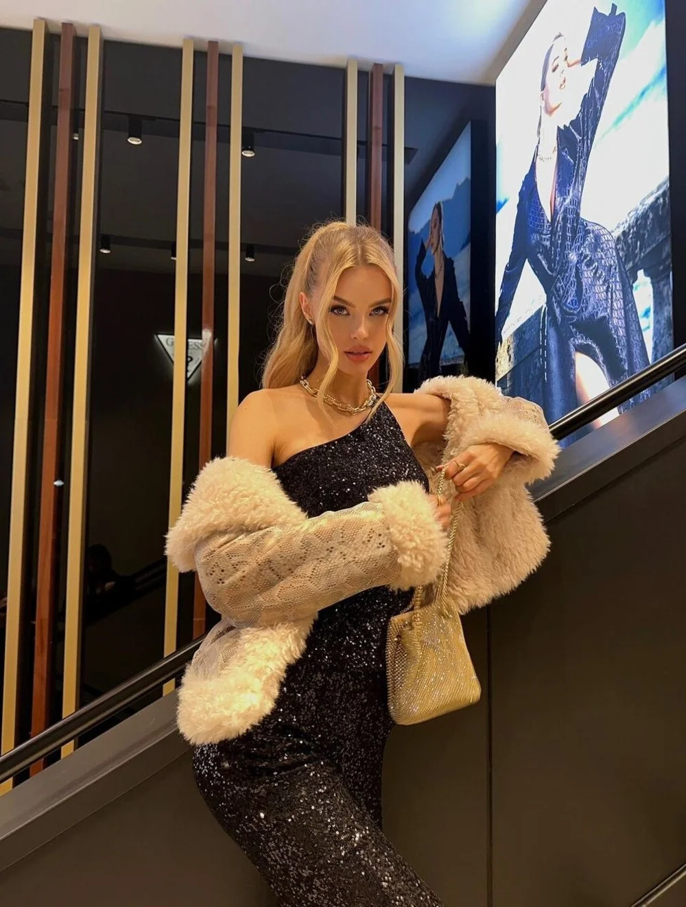 Krystyna Pyszková Crowned Miss World 2023: A Blend of Beauty, Law, and Philanthropy