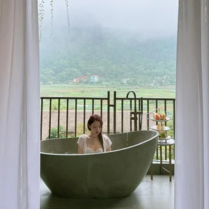 VTV's Shortest MC Phuong Thao Stuns Fans with Bold Winter Swimsuit Photoshoot - image 0