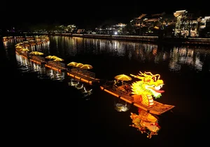 China Celebrates Year of the Dragon 2024: Massive Lantern Festivals and Traditions - image 11