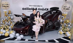 Top 3 Wealthy Vietnamese Women Who Made Headlines with Their Multi-Billion Luxury Car Purchases - image 0