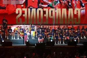 Millions Celebrate Spain's Historic Championship Victory with Royal and Prime Minister Welcome - image 0