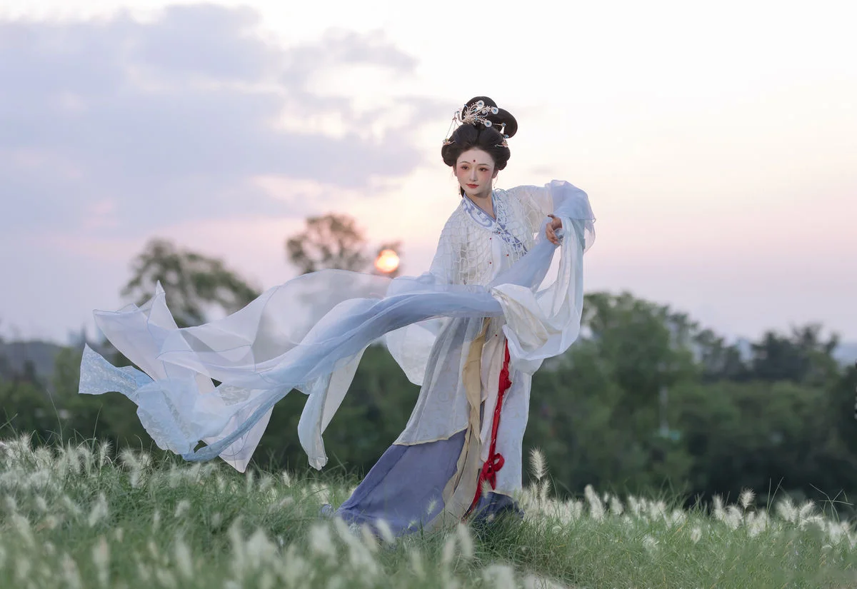 Chi Yan Zai Zhe Li Vol. 8771: Ethereal Ancient Beauty, A Fairy Tale Unveiled