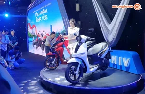 VinFast Unveils Premium Electric Scooters Kinet and Kyo: 150km Range and Spacious Design - image 9