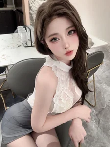 Elegant Secretary Office Cosplay by Qing Shui You Nai – Sophisticated Professional Fashion and Corporate Reception Room Aesthetic Photography Collection - image 4