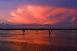 Stunning Sunrise at the Infinity Sea and Sky Mirror of Hung Yen - image 7