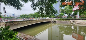 Hanoi's To Lich River Water Levels Rise and Change Color - image 1