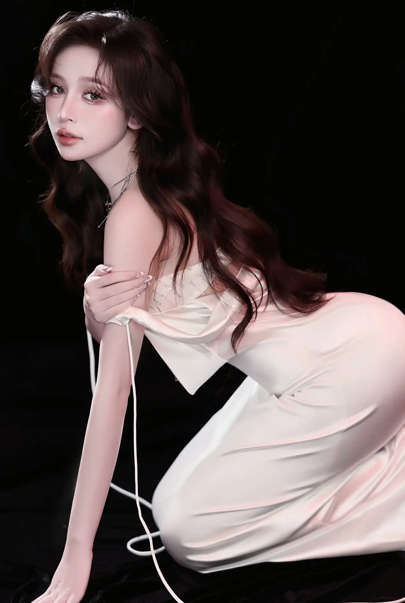 VGU No.179: Unveiling Captivating Beauty & Exquisite Fashion Style of a Stunning Model.