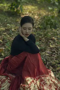 Chenaling_CL's Grace with Classic Horse Skirt in YiTuYu Vol.8784 Collection - image 5
