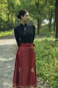 Chenaling_CL's Grace with Classic Horse Skirt in YiTuYu Vol.8784 Collection - image 3