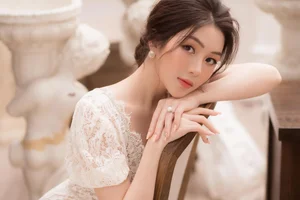 Stunning Gallery of VTV’s Most Famous Bombshell and Her Flawless Beauty - image 1