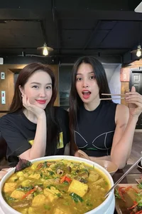 Celebrity Update: Bao Thy and Tieu Vy Showcase Stunning Bare-Faced Beauty - image 4