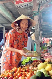 Celebrity Update: Bao Thy and Tieu Vy Showcase Stunning Bare-Faced Beauty - image 6