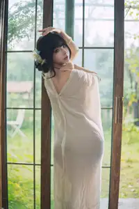 Coser yuuhui - Spring Song Part01: Ethereal Beauty by the Window, Awakening the Senses. - image 16