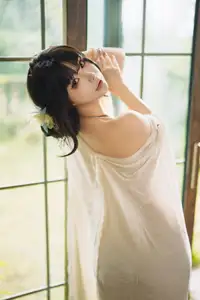 Coser yuuhui - Spring Song Part01: Ethereal Beauty by the Window, Awakening the Senses. - image 15
