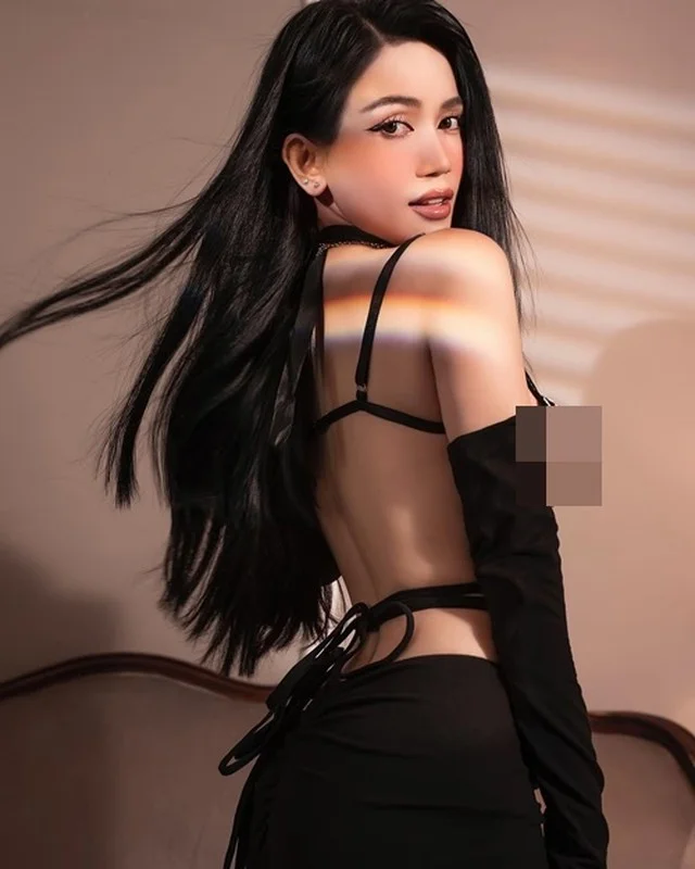 Bold and Beautiful: Si Thanh Showcases Her Stunning Style and Curves