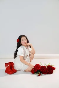 Adorable Visuals of Khanh Thi and Phan Hien’s Young Daughter Capture Hearts Online - image 4