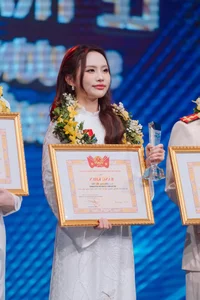 Vietnam’s Most Successful Champion Honored by Central Youth Union for Social Impact - image 7
