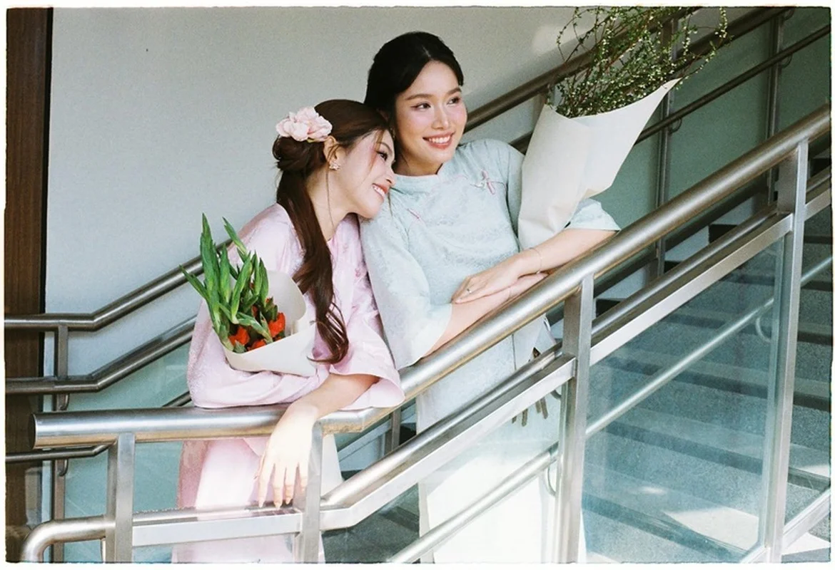 Celebrating Tet 2025: Vietnamese Beauties Showcase Elegance in Traditional Ao Dai Fashion Trends