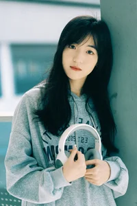 YiTuYu Art Language Vol.10173: Dong Gua 16-Page Artistic Portrait Series and Fashion Photography - image 9