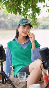 Vietnamese Star Updates: Le Bong’s 29th Birthday and Minh Trieu’s Hot Summer Look - image 2