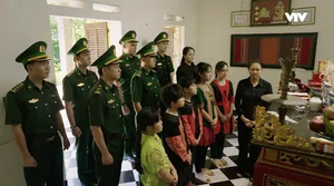The Heartwarming Finale of Cuoc Chien Khong Gioi Tuyen: Romance Blooms Between Trung and Phuong - image 14
