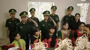 The Heartwarming Finale of Cuoc Chien Khong Gioi Tuyen: Romance Blooms Between Trung and Phuong - image 12