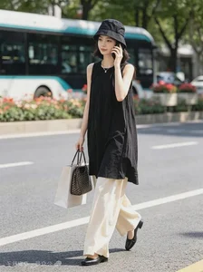 Elegant Black and White Summer Outfits for Effortless Style - image 11