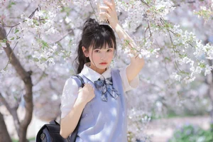 Pure Youthful Vibes with Zhuo Dao Yi Zhi Su Su in YiTuYu Vol.8890 - image 0