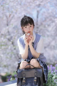 Pure Youthful Vibes with Zhuo Dao Yi Zhi Su Su in YiTuYu Vol.8890 - image 17