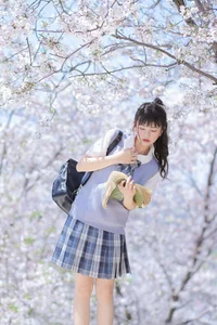 Pure Youthful Vibes with Zhuo Dao Yi Zhi Su Su in YiTuYu Vol.8890 - image 10