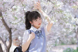 Pure Youthful Vibes with Zhuo Dao Yi Zhi Su Su in YiTuYu Vol.8890 - image 7