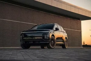 Major Price Drops: Hyundai Stargazer and SantaFe Get Massive Discounts - image 2