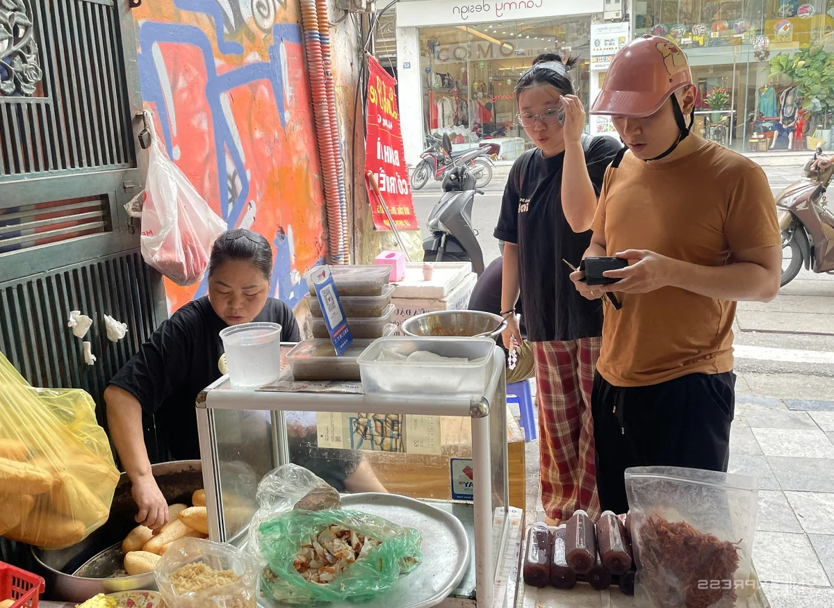 The 12,000 VND Banh Mi: A Culinary Treasure in the Heart of Hanoi Old Quarter