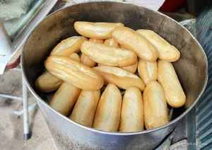 The 12,000 VND Banh Mi: A Culinary Treasure in the Heart of Hanoi Old Quarter - image 1