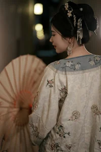 YiTuYu Art Language Vol.9969: Stunning Portrait Photography of A Mie - image 13