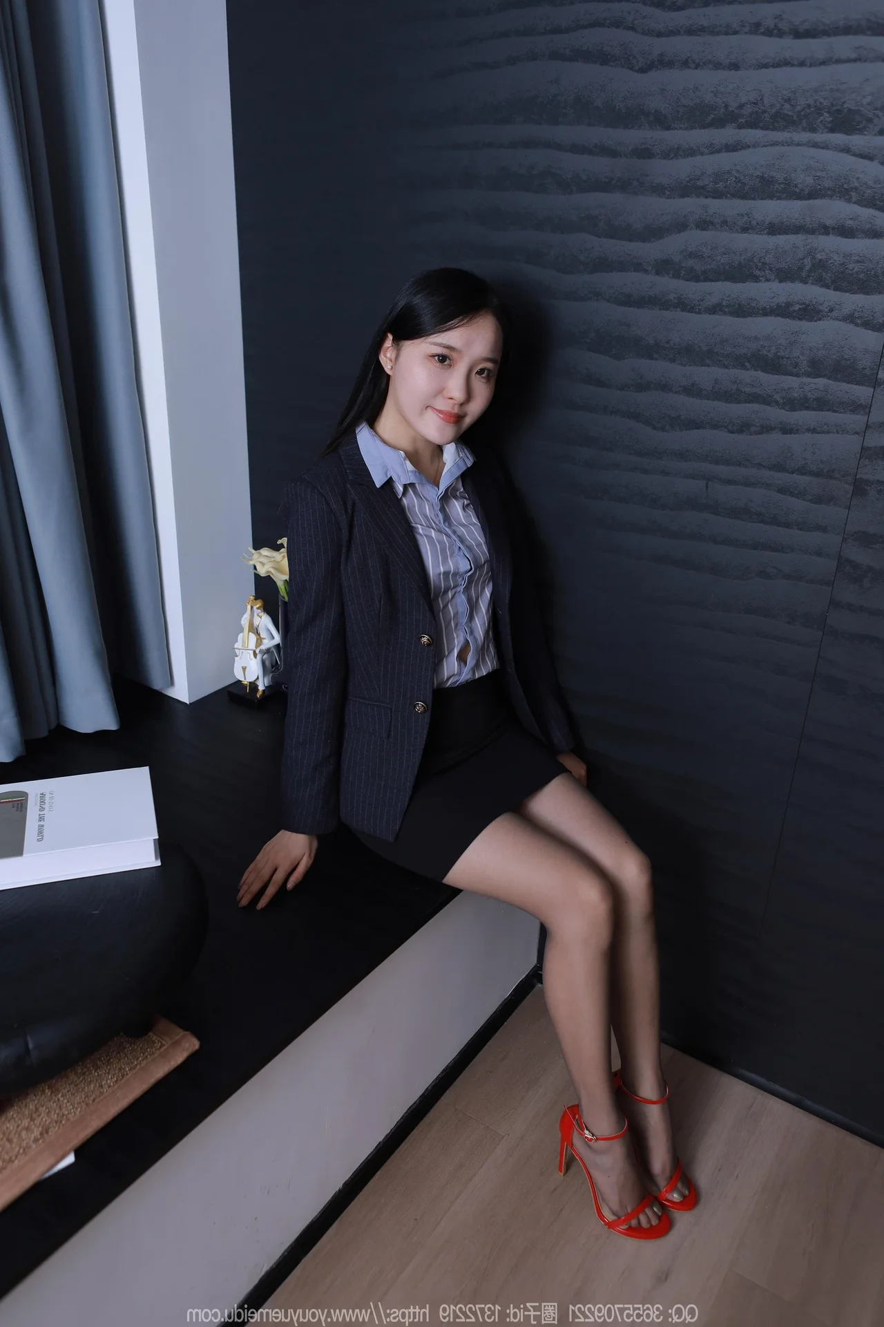 Wan Ping Black Silk Secretary Professional Leg Model Photography IESS Page 4