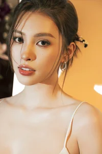 Miss Vietnam Tieu Vy Showcases Bold Style in Trendy Ultra-Crop Top - image 2