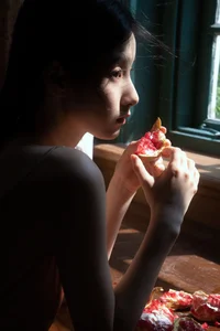 Cinematic Indoor Portraits: The Art of Stillness and Soft Light with Model Tree - image 6