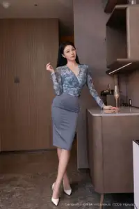XiuRen No.10693 An Ran: Alluring Elegance in a Unique Fashion Photoshoot - image 12