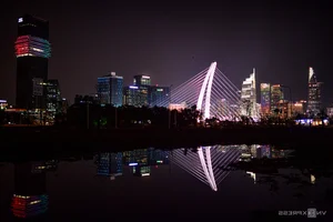 Ba Son Bridge Illuminates Ho Chi Minh City's Skyline - image 12