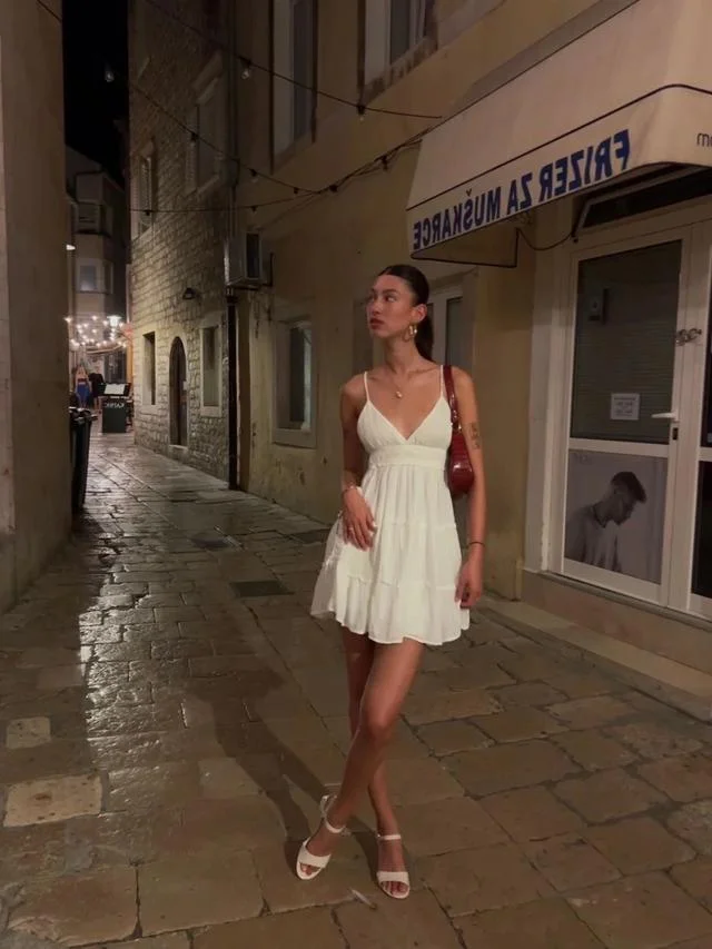 6 Elegant Short Dress Styling Tips for a Chic Summer Lady Look