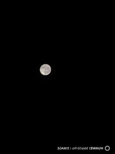 The 2024 Strawberry Supermoon: A Glowing Spectacle Over Vietnam - image 2