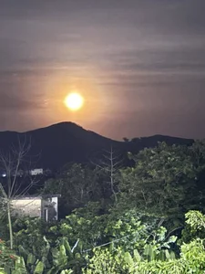 The 2024 Strawberry Supermoon: A Glowing Spectacle Over Vietnam - image 10
